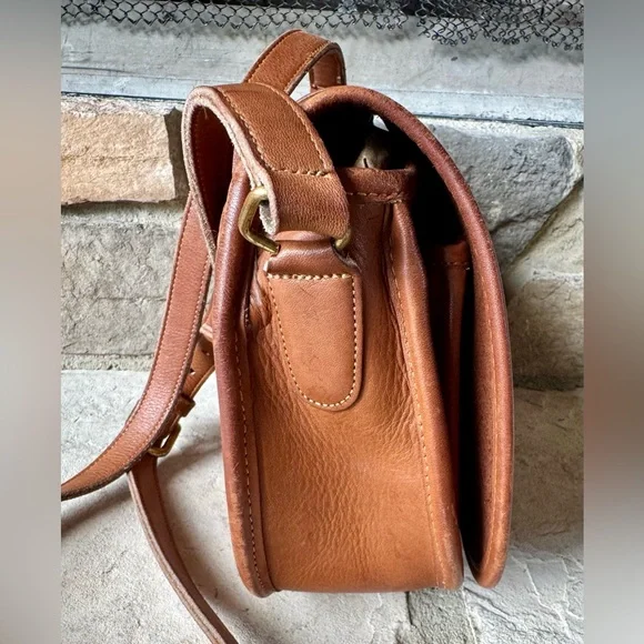 COACH Rare Vintage Saddle Bag in British Tan EUC - Picture 4 of 16